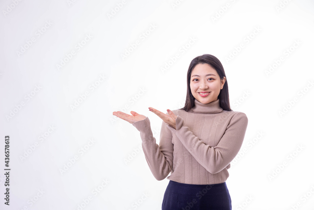 指さしをする女性 指さしをする女性