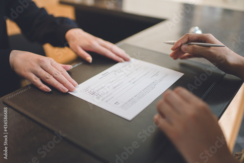 宿泊者記入フォーム, ホテルチェックイン