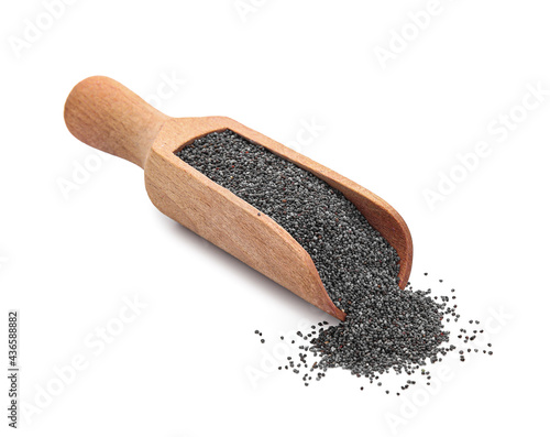 Fotografía Scoop with poppy seeds on white background