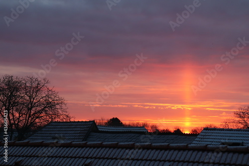 sonnenaufgang sonnenstrahl senkrecht photo