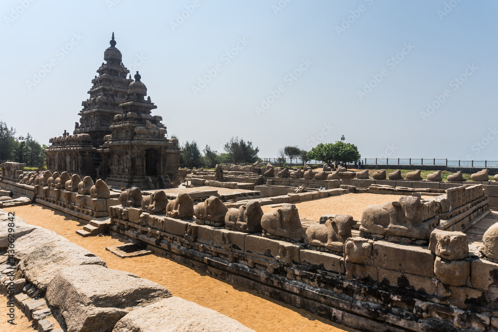 Shore Temple of Mahabalipuram. The Shore Temple is so named because it overlooks the shore of the Bay of Bengal. It is located near Chennai in Tamil Nadu.