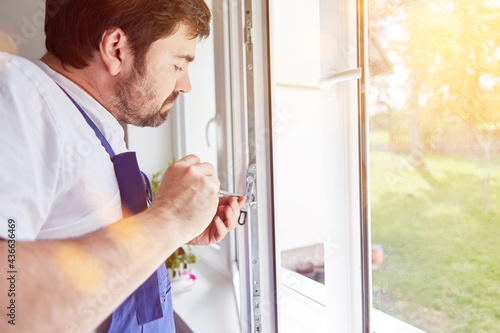 Fenster richtig justieren vom Fensterfachbetrieb