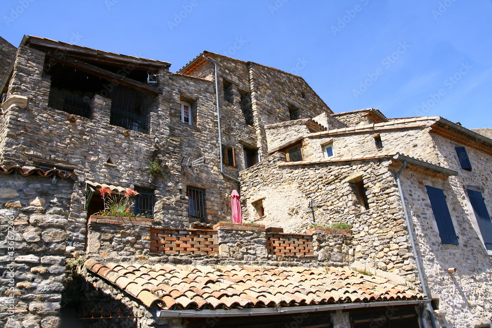 Le centre ville de Saint-Ambroix, située dans le Gard en France, aux empreintes médiévales bien préservées est à visiter