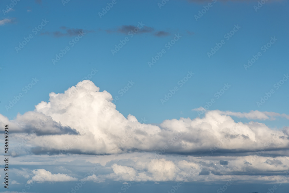 Vista de cielo con nubes