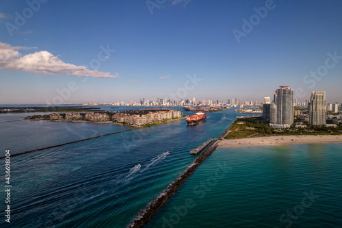 Wallpaper Mural Aerial photo shop heading out to sea from Port of Miami Torontodigital.ca