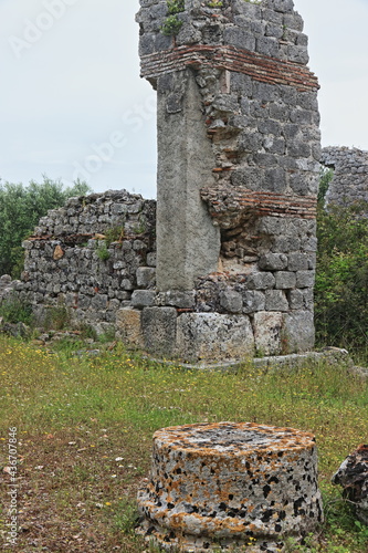 Rovine dell'antica città di cosa presso Ansedonia photo