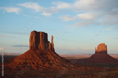 The scenic desert landscape of Monument Valley, Arizona/Utah Border. © Scenic Corner