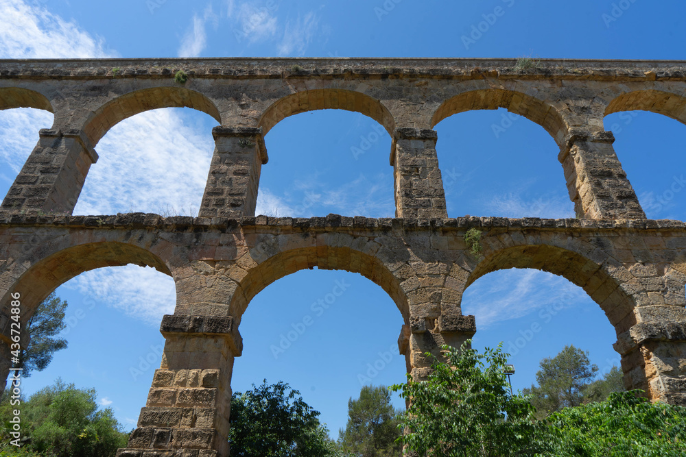 Acueducto romano en Tarragona.
