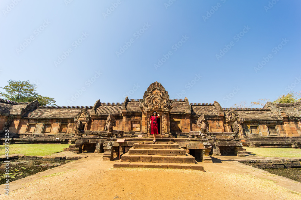 Naklejka premium Prasat Khao Phanom Rung is a stone laterite castle, Buri Ram Province, Thailand.
