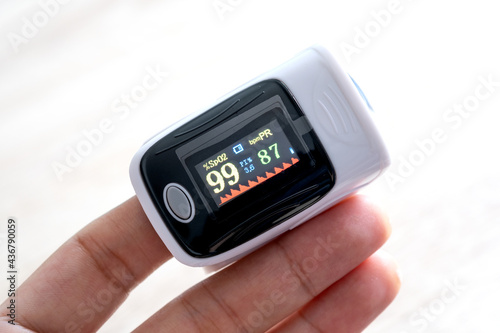 A device to measure the oxygen saturation of a person at the fingertips. And checking oxygen depletion is an emergency sign of pneumonia caused by the COVID-19 virus.