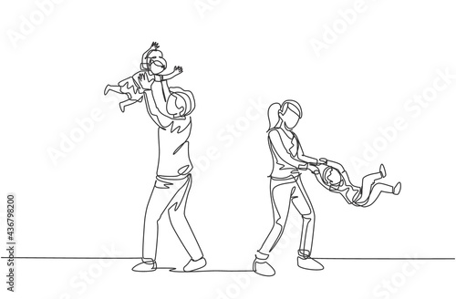 Single continuous line drawing of young young mom and mom playing with their son and daughter at home. Happy family parenting concept. Trendy one line draw design vector illustration