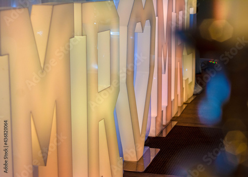 Mr and Mrs sign at a wedding