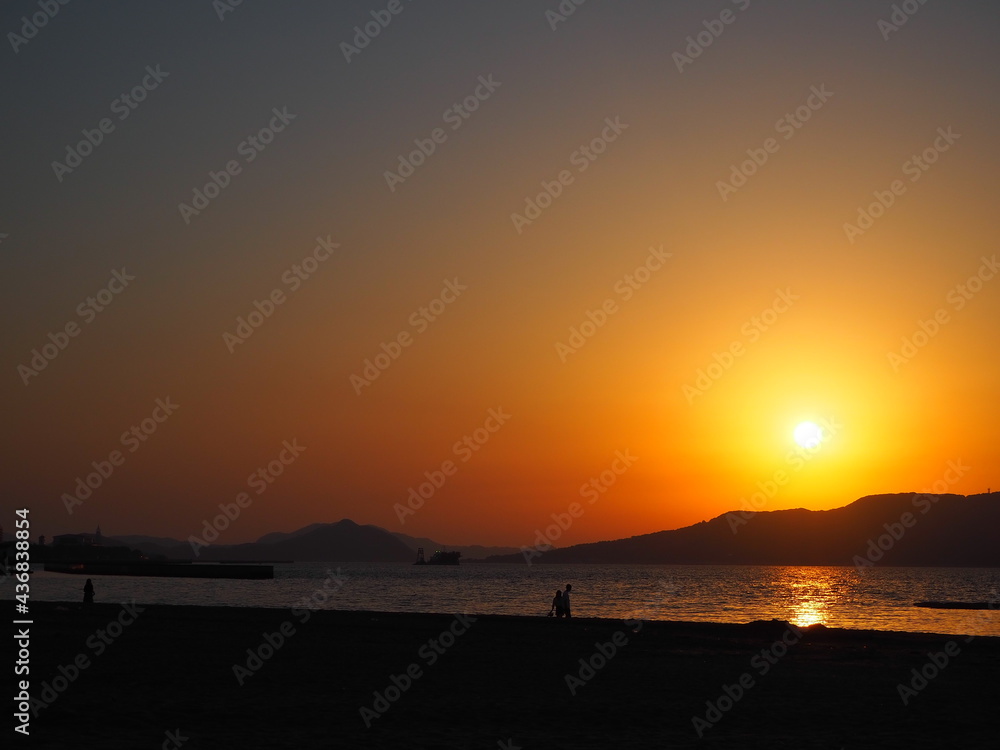 Fototapeta premium sunset over the sea