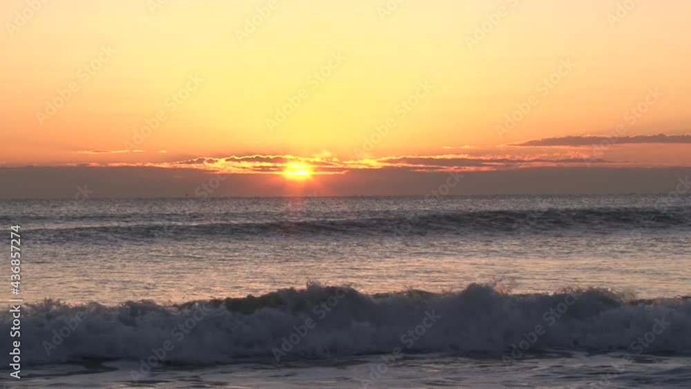 海　夕焼け　太陽