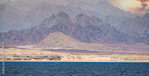Foto sinai mountains on the red sea riviera