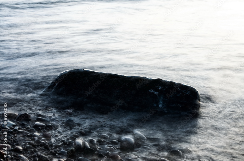 Naklejka premium Long exposure water closeup in sea