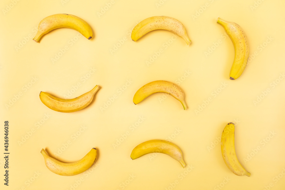 A lot of bananas to play tic-tac-toe A lot of bananas to play tic-tac-toe