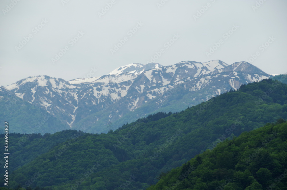 岐阜県側から見る白山連峰