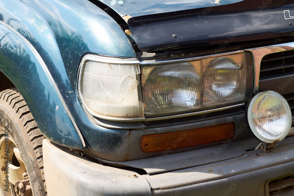 Fototapeta premium old car headlight