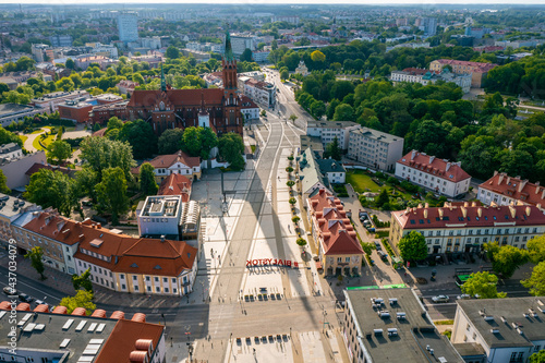 Białystok, widok z lotu ptaka na Rynek Kościuszki i kościół farny