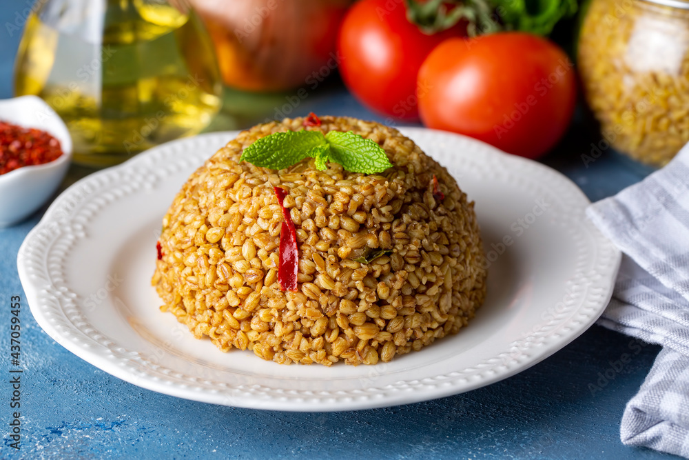 Bulgur pilaf with Siyez wheat and vegetables Bulgur pilaf with Siyez wheat and vegetables
