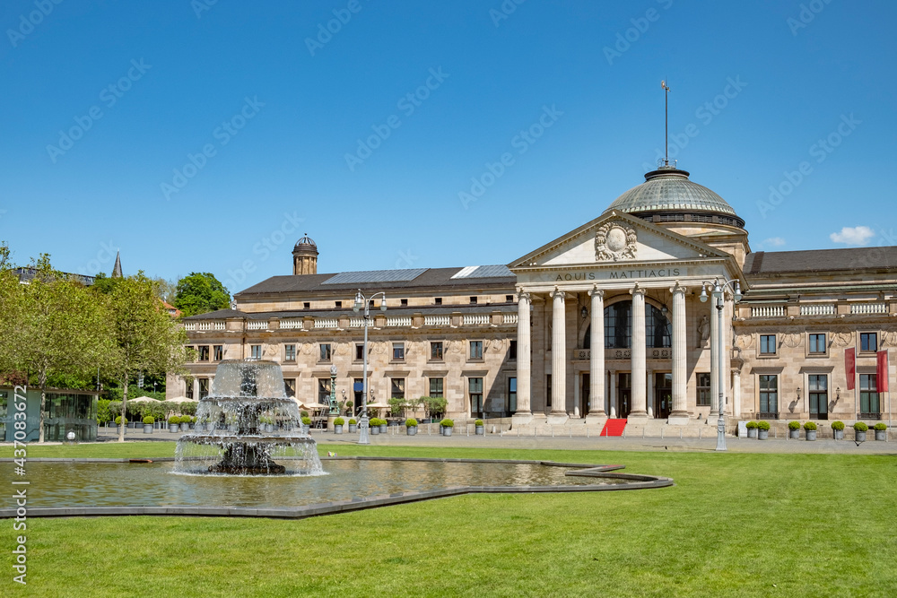 Obraz premium historical Kurhaus (Health Spa) at Wiesbaden, Germany
