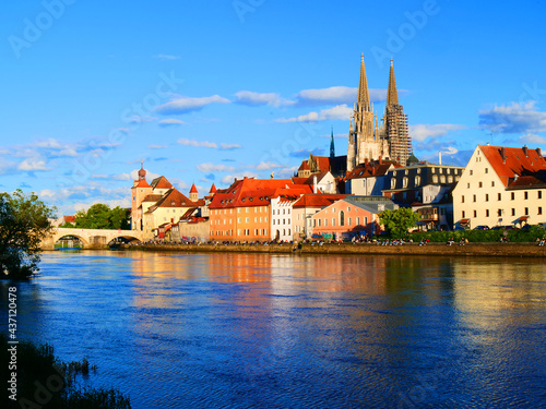 Regensburg, Deutschland: Skyline der Donaustadt