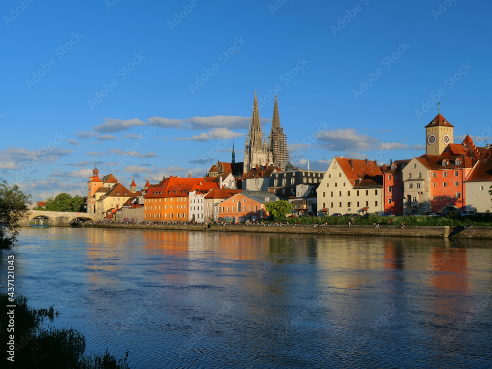 Regensburg, Deutschland: Skyline der Donaustadt