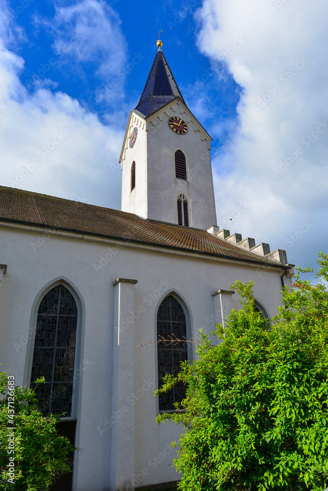 katholische Pfarrkirche St. Peter und Paul in der Gemeinde Inzlingen im Landkreis Lörrach