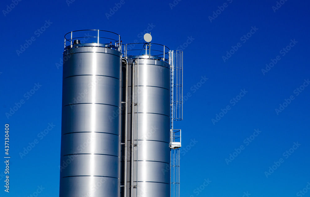 milk storage tanks