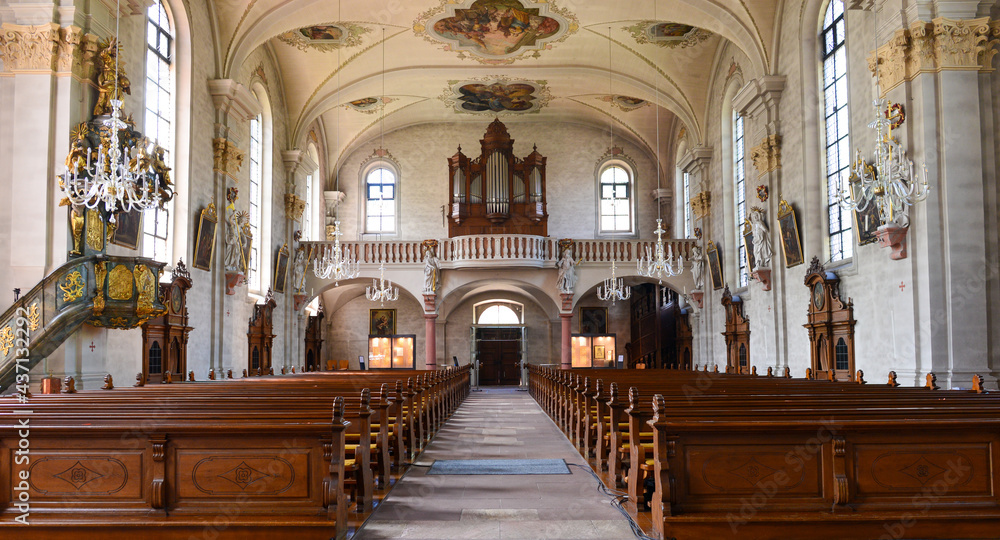 Fototapeta premium Innenansicht der kath. Kirche St. Margarethen in Waldkirch / Landkreis Emmendingen