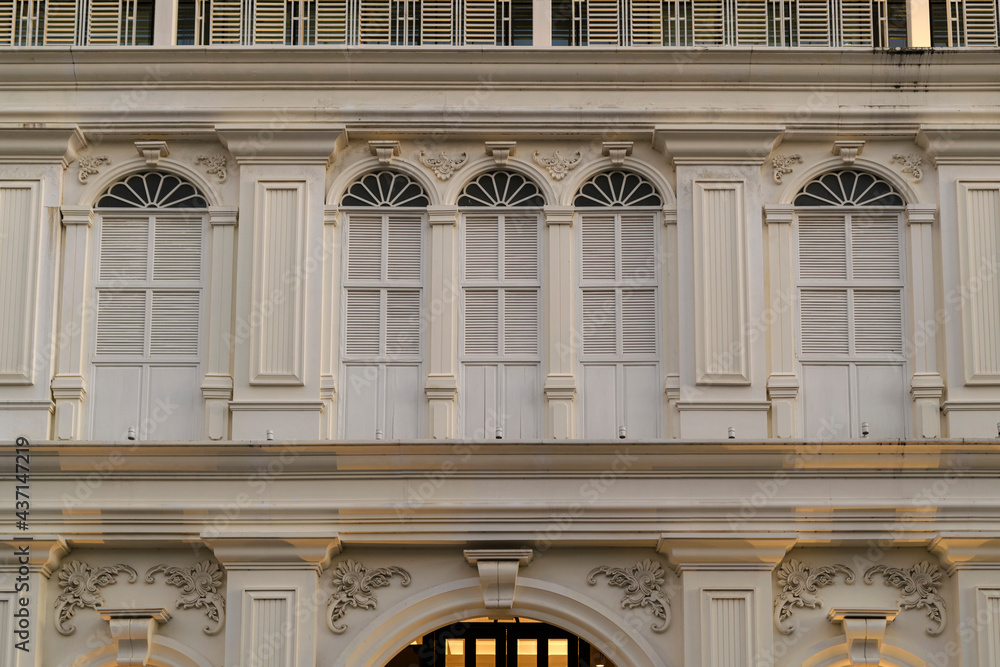 Obraz premium Vintage sino portuguese Style of window and building in Phuket Thailand