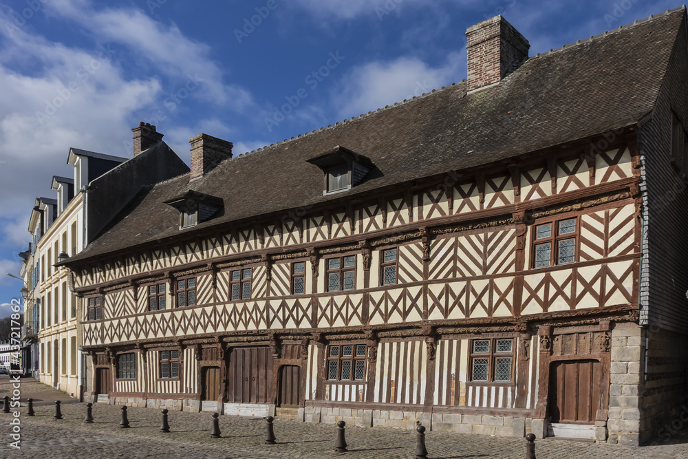 The 16th century half-timbered house called Henry IV at Saint-Valery-en-Caux. Saint-Valery-en-Caux - small coastal resort of the Pays de Caux. Saint-Valery-en-Caux, Upper Normandy, France.