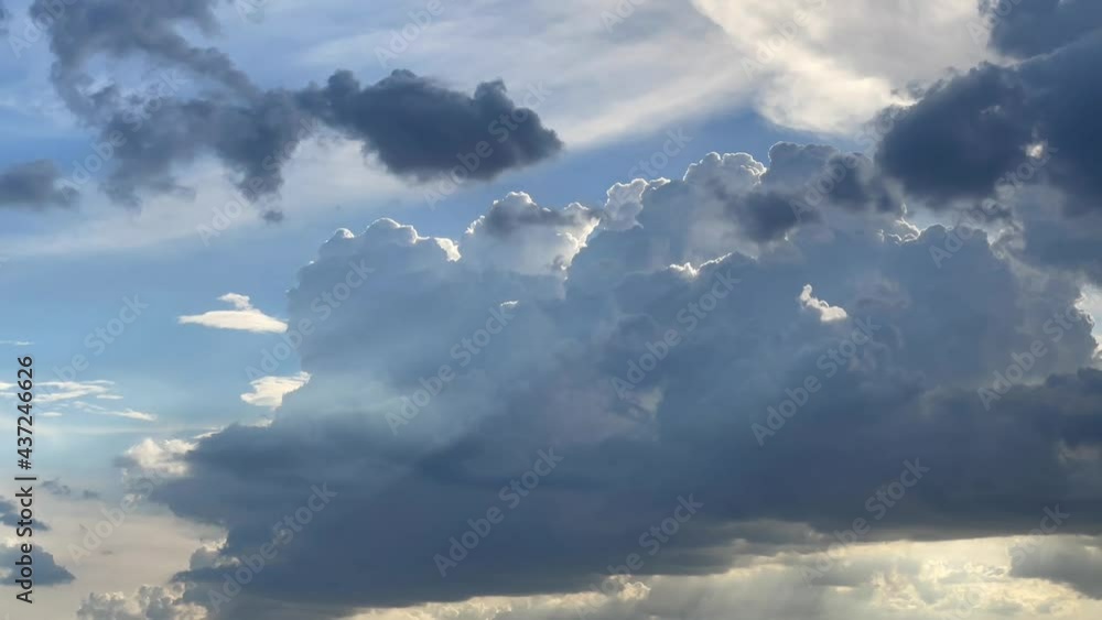 cumolonimbus clouds forming rain clouds cumolonimbus clouds forming rain clouds