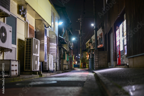 若松 夜の街角（福岡県北九州市）