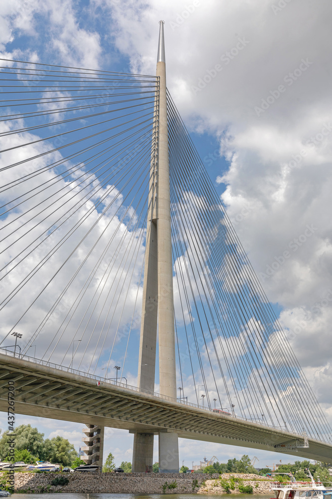 Fototapeta premium Ada Bridge Pylon