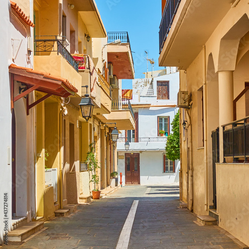 Fototapeta Naklejka Na Ścianę i Meble -  Street in Rethimno in Crete