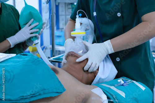 Anesthesiologists performed tracheal intubation for a child patient in cardiac operating room