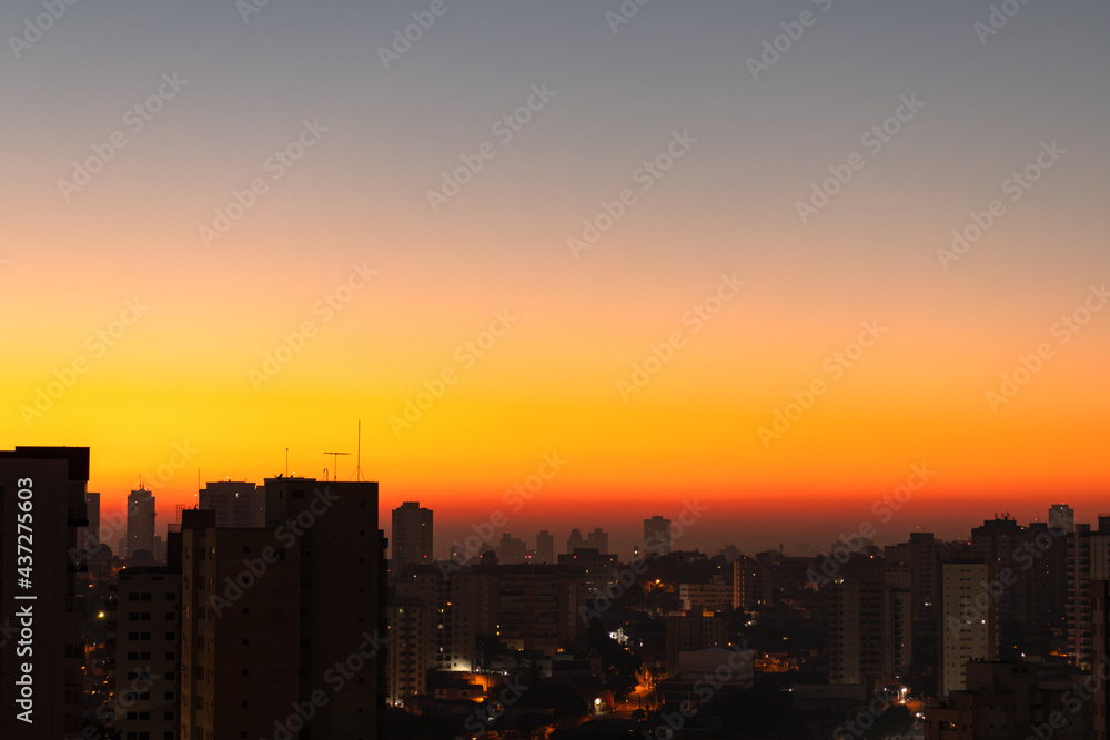 Amanhecer em São Paulo