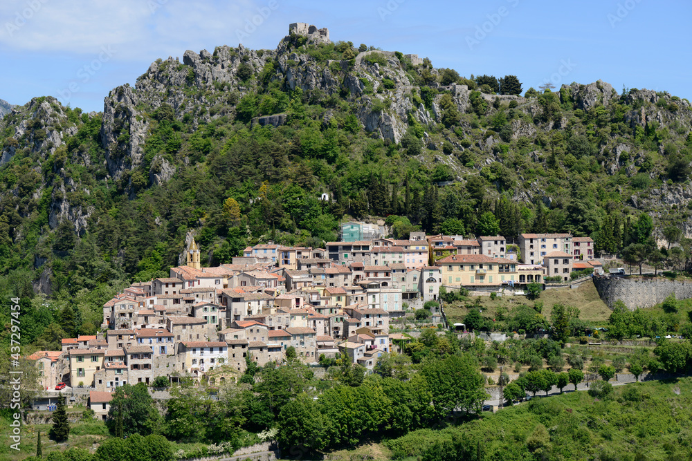 Sainte Agnès et son chateau - Alpes-maritimes