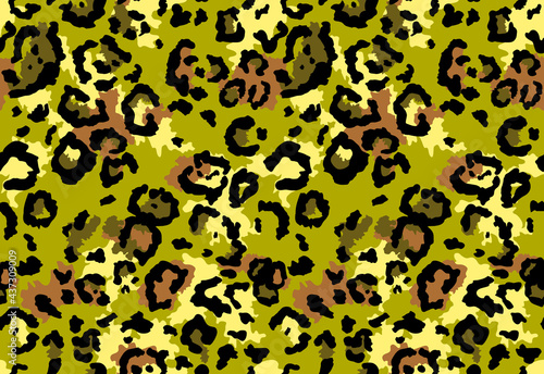 Seamless leopard fur pattern. Fashionable wild leopard print background.