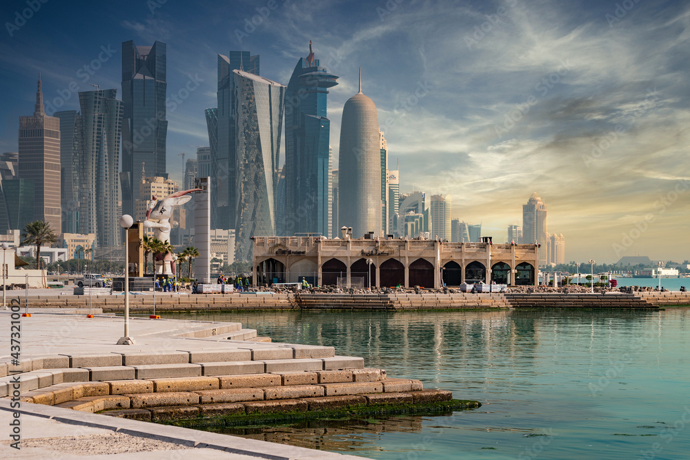 Fototapeta premium DOHA, QATAR - FEBRUARY 11, 2018: The skyline of the modern and high-rising city of Doha, Qatar, Middle East