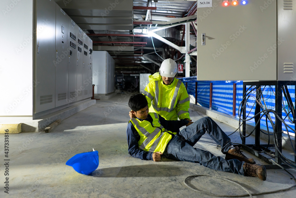 Supervisor first aid maintenance worker accident electric shock