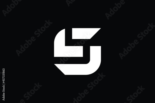 SL letter logo design on luxury background. LS monogram initials letter logo concept. SL icon design. LS elegant and Professional letter icon design on black background. S L SL LS