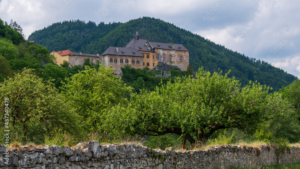 Φωτογραφία Burg Rabenstein inder Steiermark bei Frohnleiten, Österreich - Rückansicht
