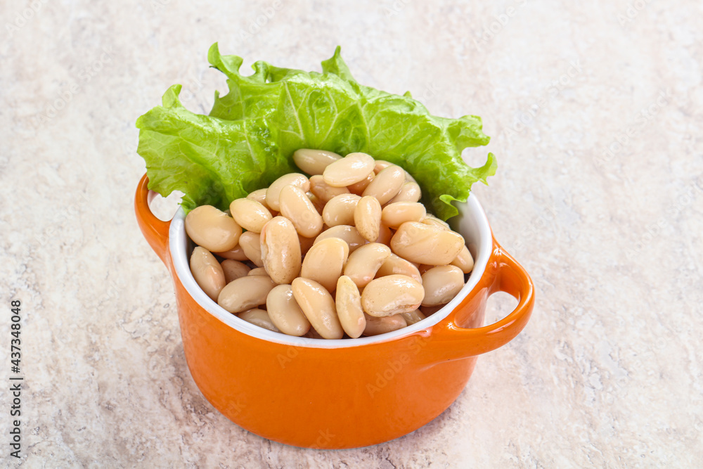 White canned beans for vegan suisine White canned beans for vegan suisine