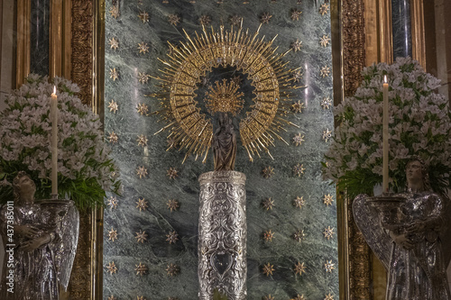 Basilica del Pilar cathedral photo