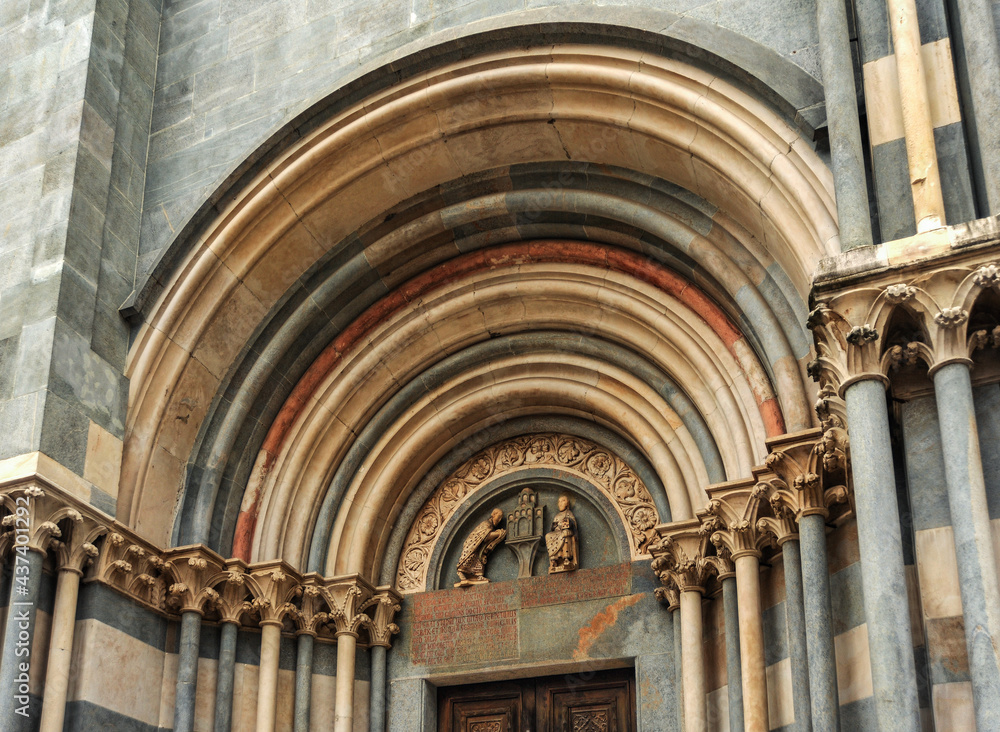 The Basilica of St. Andrew is a beautiful monument of early Italian Gothic, retaining the features of the Romanesque style.    