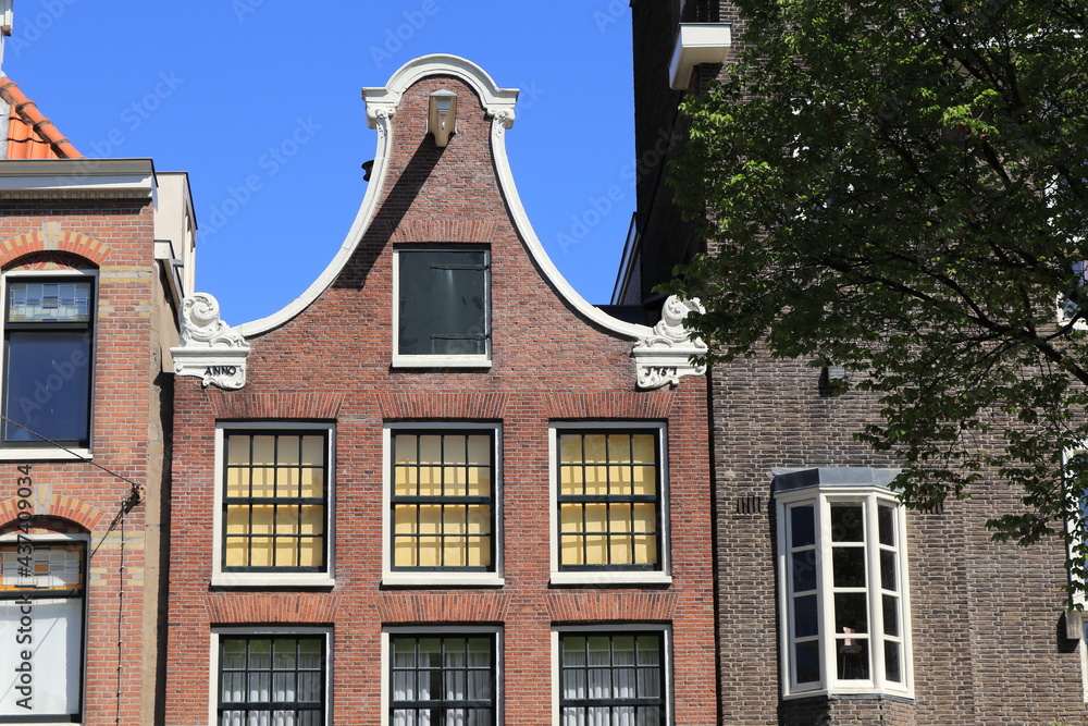 Fototapeta premium Amsterdam Jordaan Historic House Facade with Bell Gable