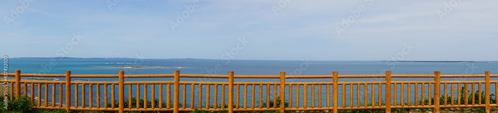 Long fence at Cape Chinen Park in Okinawa, Japan. Panoramic view - 長いフェンス 沖縄 知念岬 公園 パノラマ